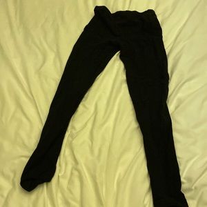 Women’s black leggings!